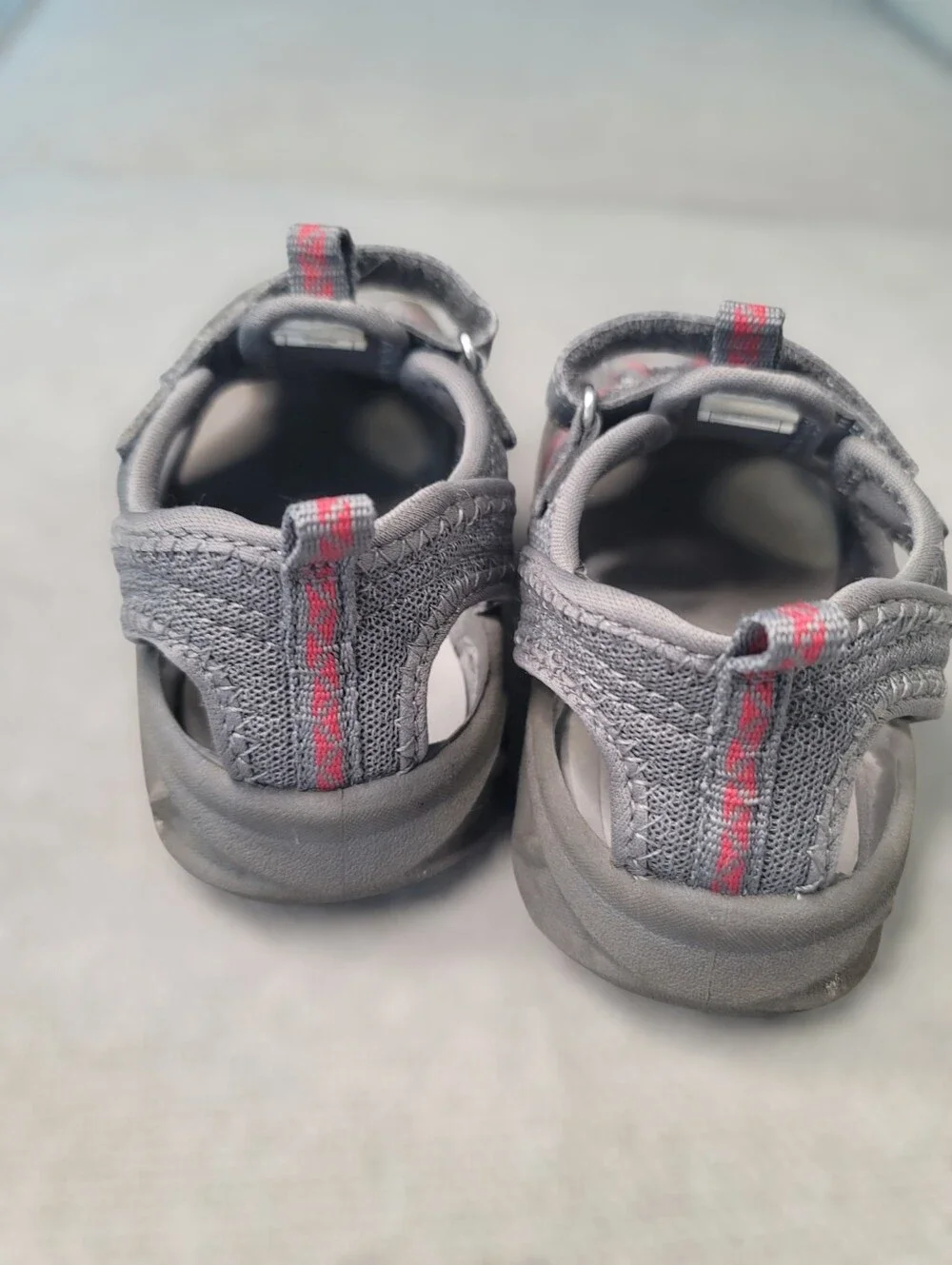 Oshkosh B'Gosh Abe Play Sandals Toddler Boys Gray Red Closed Toe Size 9